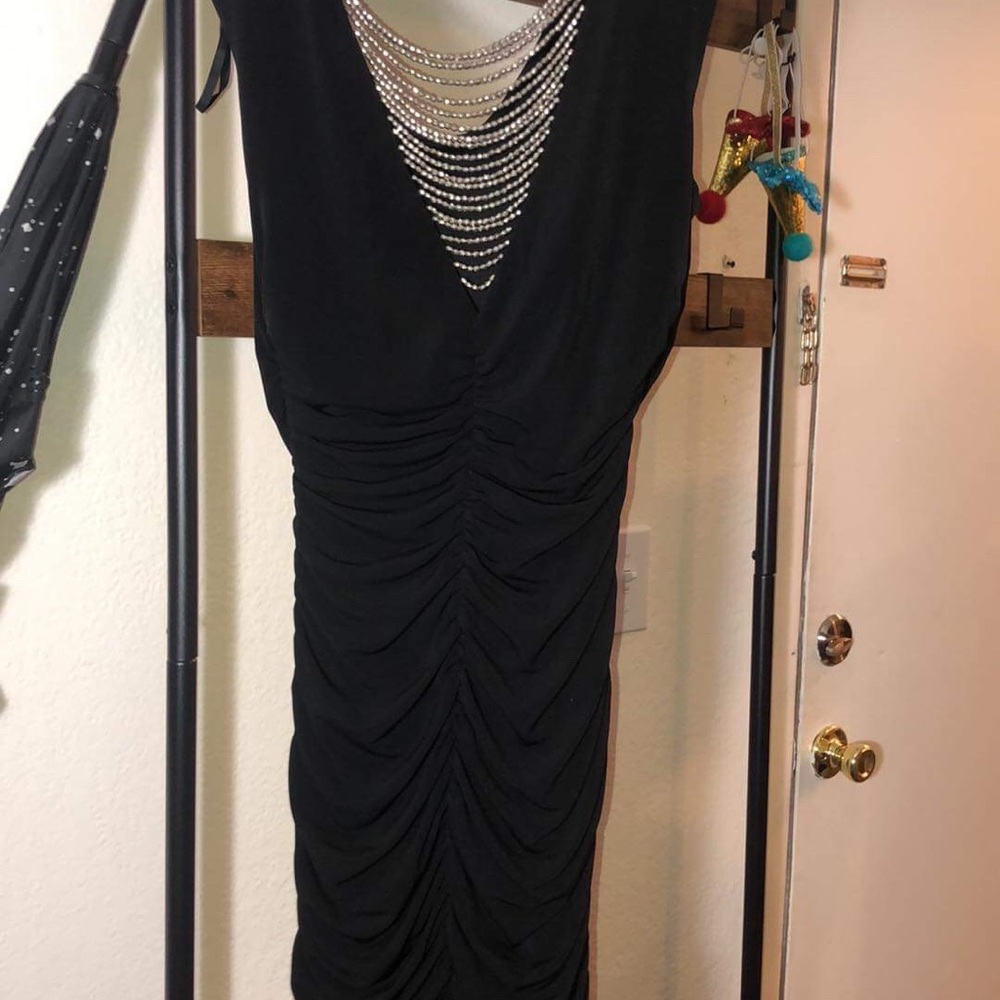 black dress - Picture 2 of 2